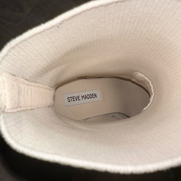 Steve Madden booties in Bone color - Picture 9 of 9